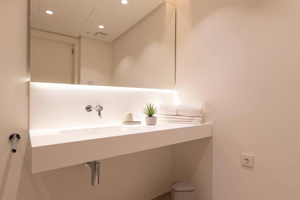 Beautiful Apartment In Palo Alto Ojén Exteriör bild